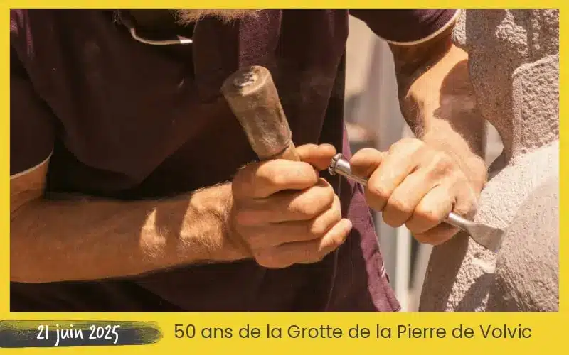 Démonstration de taille de pierre de Volvic par Yves Connier, sculpteur